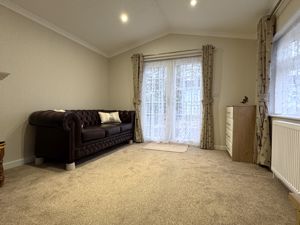 Lounge- click for photo gallery